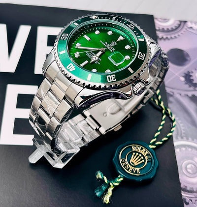 "Rolex Submariner: Reloj de Lujo Sobrio y Elegante"